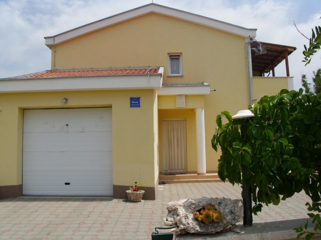 Ferienwohnung bis 5 Personen in Razanac bei Zadar, 4+1, in Kroatien - Urlaub Reise - Razanac