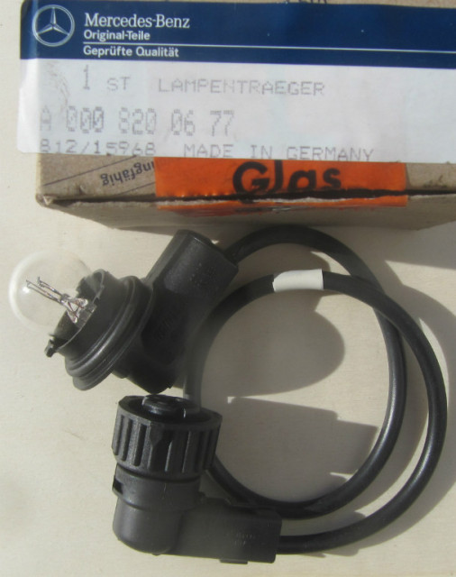 Lampenträger Seitenmarkierungsleuchte vorn AXOR A 0008200677 - Auto Teile - Einbeck