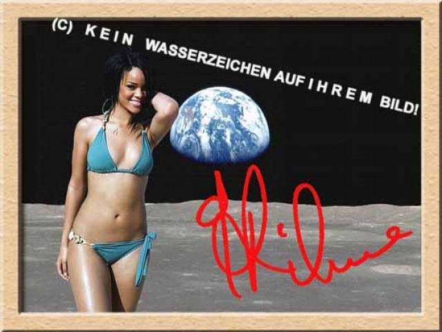 RIHANNA auf dem Mond! Wandbild aus USA! NEU! - Sammlungen - Berlin