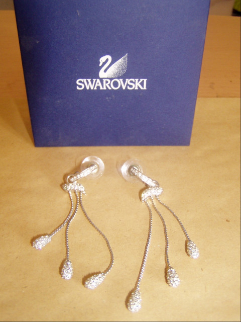 Verkaufe schöne Swarovski Creollen! - Kleidung Schmuck Accessoires - Donauwörth