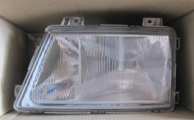 Leuchteinheit links Sprinter Mercedes-Benz A 9018200161  - Auto Teile - Einbeck
