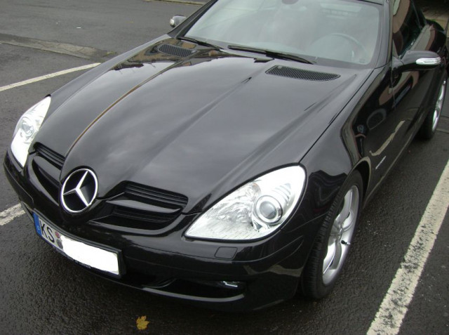 Mercedes-Benz SLK 200 Automatik Vollausstattung Xenon Airscarf Vollleder Handy M - Autos nach Marken - Kassel