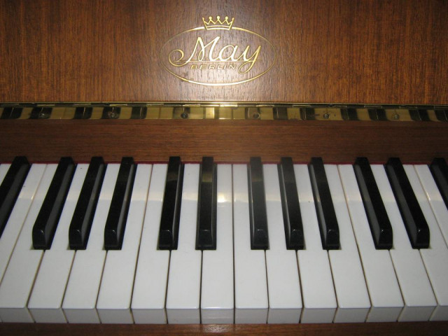 May Berlin Klavier mit Renner Mechanik - Musik - Aachen
