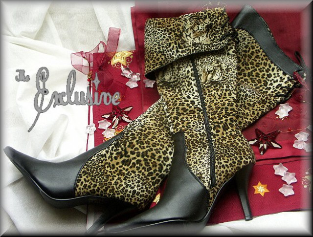 Stiefel im Tigerdesign - Kleidung Schmuck Accessoires - essen-kettwig
