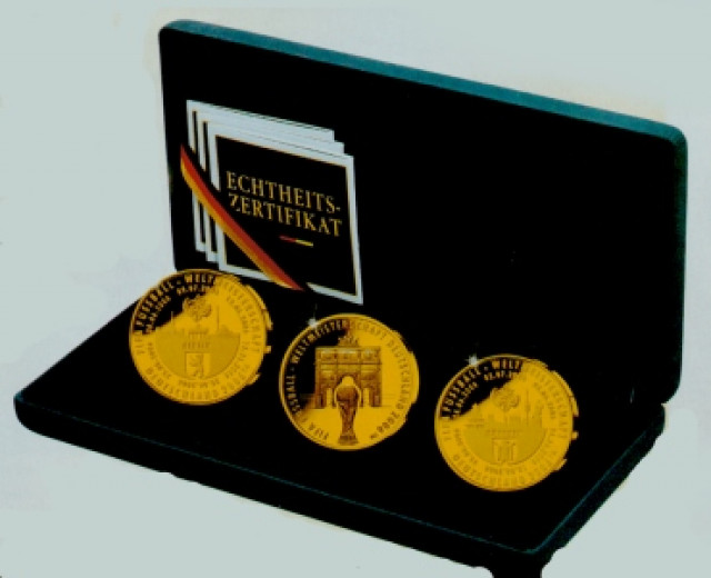 Biete Deutsche Gold-Gedenkprägung zur FIFA-WM 2006 - Sammlungen - Schmalkalden