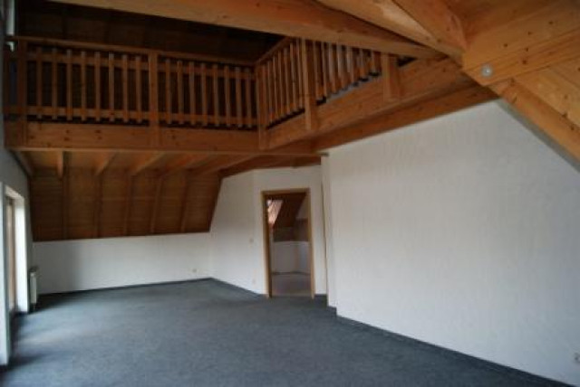Schöne 5 1/2 Zimmerwohnung m. Galerie in 72108 Rottenburg-Oberndorf in 2 Familie - Vermietungen - Rottenburg