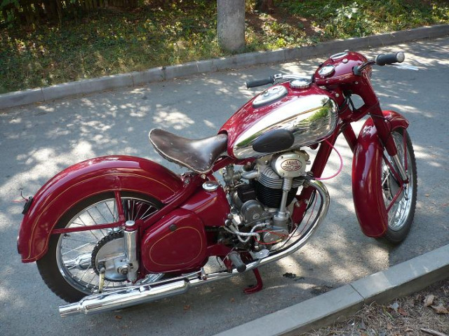 Jawa 500 OHC, jawa 350 kyvacka - Motorraeder und Teile nach Marken - Breclav
