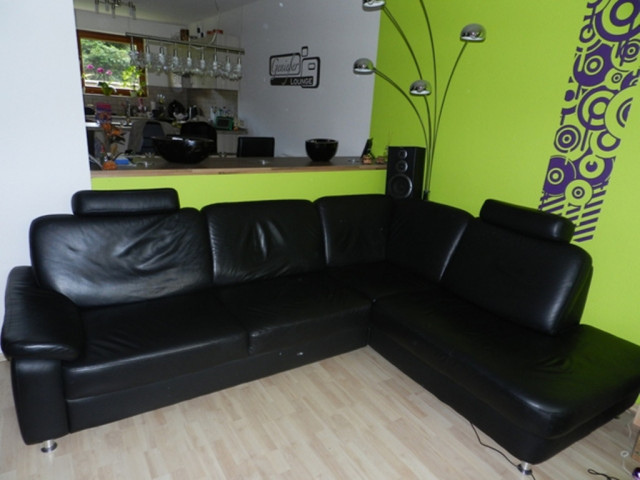 Schwarze Eck-Ledercouch - Moebel Haushalt - Halver