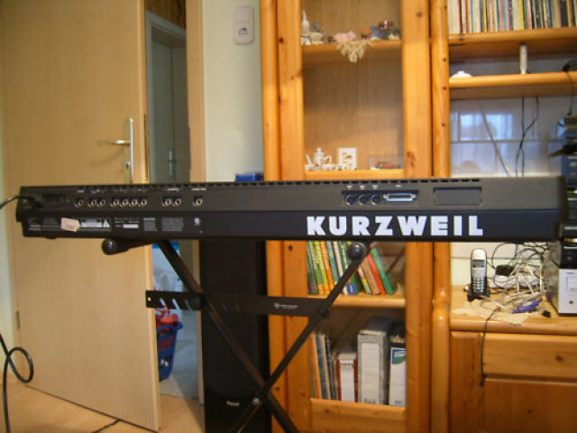 Kurzweil K2000 V2 Synthesizer  - Musik - Selsingen