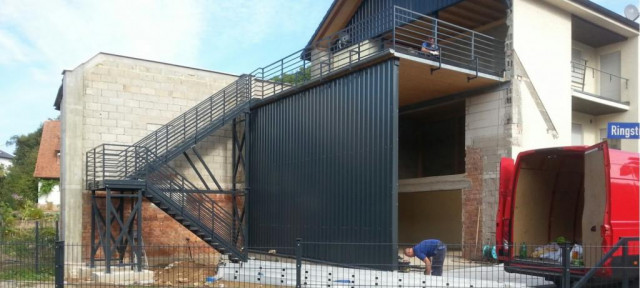 Metalltreppen Massive Aussen Geländer Edelstahl Balkon - Handwerk Hausbau Garten - Dessau-Roßlau