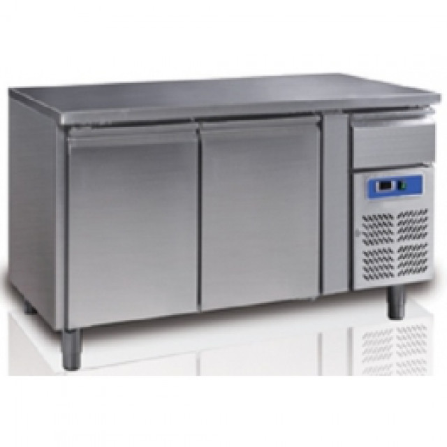 Kühltisch, Umluft -2 +8 GN 1360x700x850 - Buero Geschaeft - München