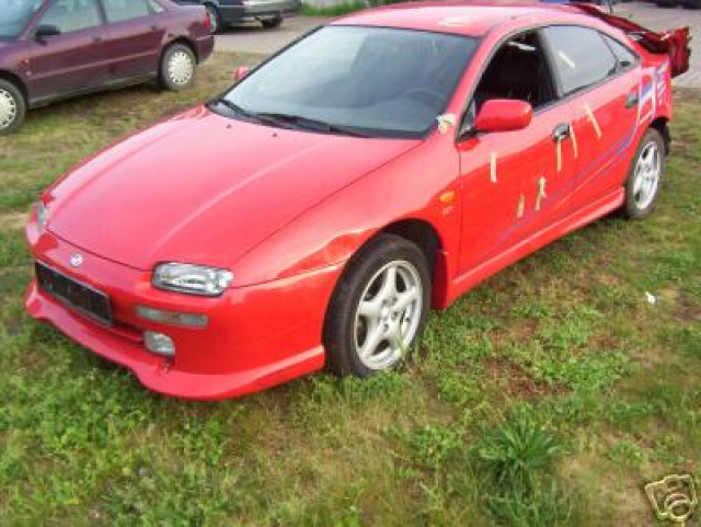 Suche mazda 323 F BA Kotflügel VL in Rot - Auto Teile - Idar-Oberstein