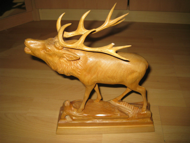 Geschnitzter Hirsch - Sammlungen - Ganderkesee