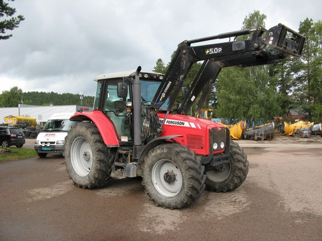 Massey Ferguson 6475 Dyna 6  - Nutzfahrzeuge - Kiel