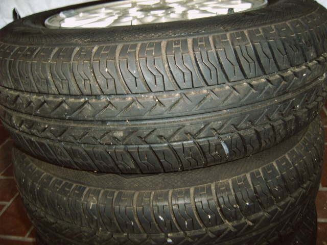 Alu Felgen mit Bereifung - Auto Teile - Hameln