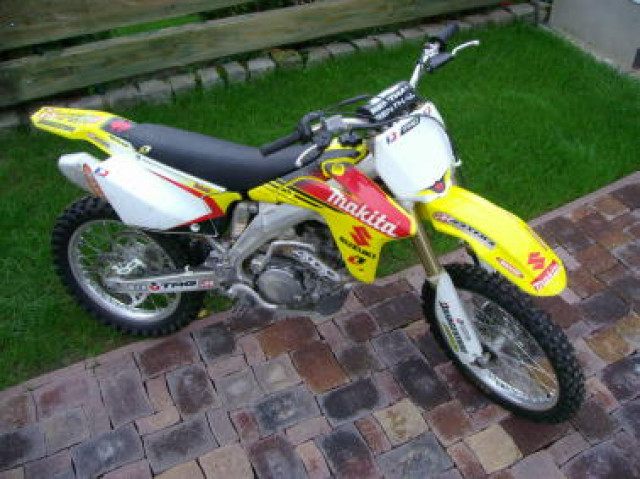 Suzuki RMZ 450 - Motorrad Specials - Templin