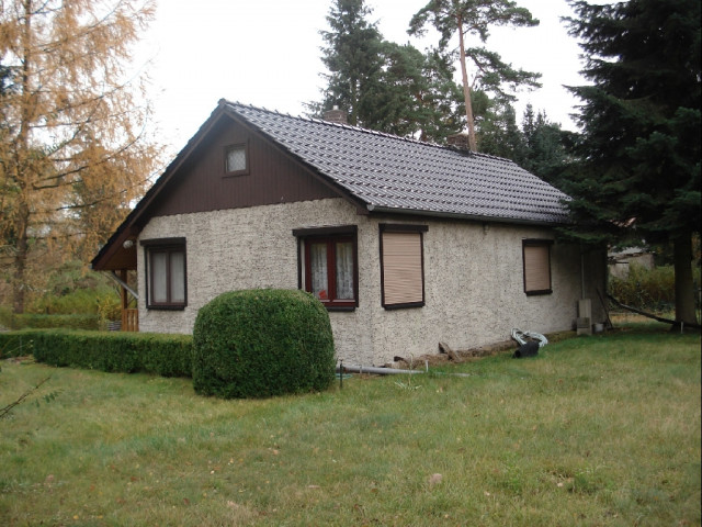 Häuschen im grünen mit ca 1000m² Garten - Immobilien - Schönwalde