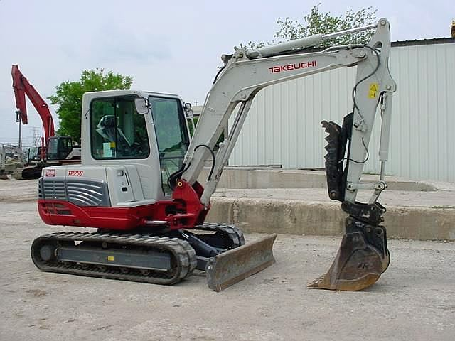 2011 Takeuchi TB250 - Nutzfahrzeuge - berlin