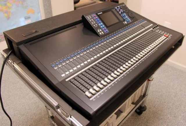 Yamaha LS9-32 Digital-Audio-Mischpult / Touring Fall - Musik - Baiersdorf