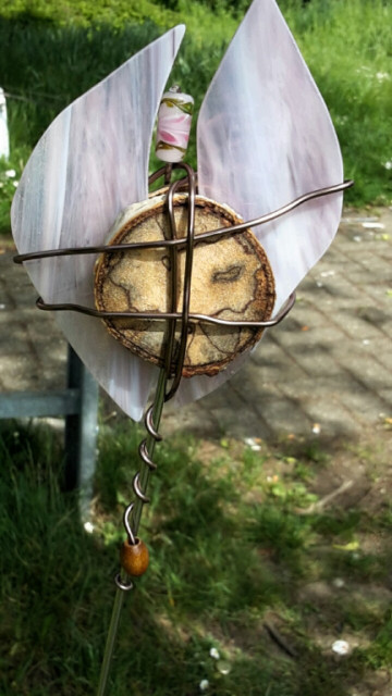 Stele/Gartenstele/Gartenstecker aus Glas und Holz im Drachenshop Mülheim_Essen_O - Handwerk Hausbau Garten - Mülheim-an-der-Ruhr