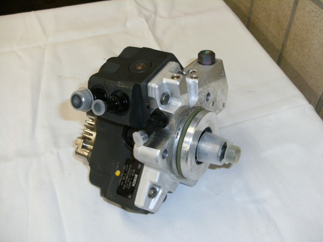 Bosch Diesel-Einspritzpumpe 0445010012 E38, E65, E66 740d - Auto Teile - Besigheim
