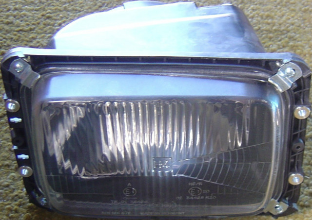 Leuchteinheit rechts Hella Mercedes-Benz LKW 674 A 0018201561 - Auto Teile - Einbeck