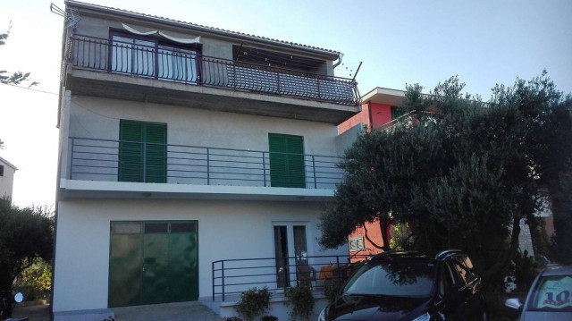 Ferienwohnung in Brodarica bei Sibenik in Kroatien Dalmatien 7 Personen - Urlaub Reise - Sibenik