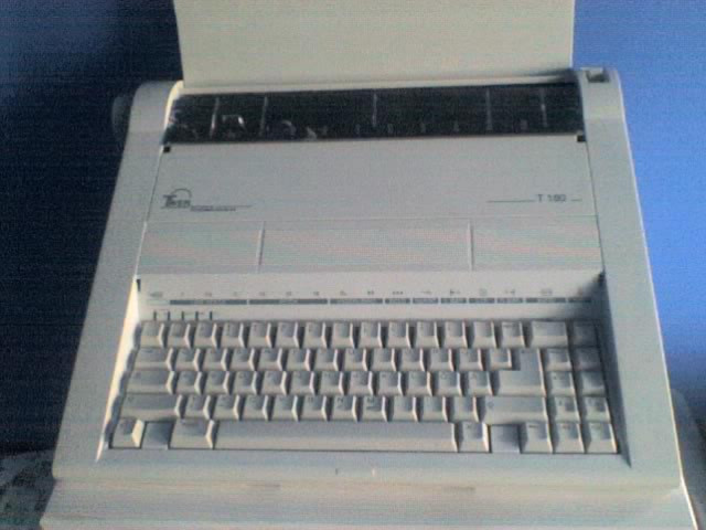 Triumph - Adler Twen T180 - Buero Geschaeft - Düsseldorf