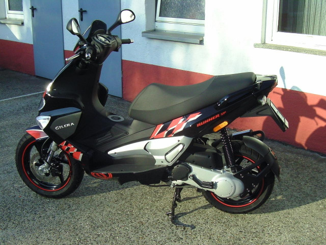 1 A Top geplegter Roller Gi - Motorrad Sonstiges - Frankfurt