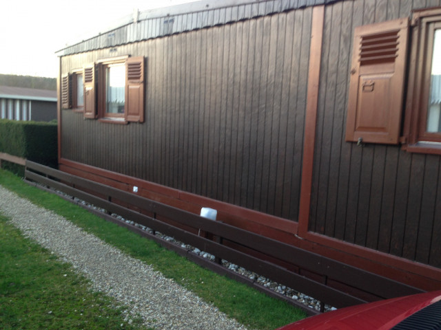 Schönes Mobilheim mit großem Blockhaus und Nebengebäuden zu verkaufen auch als e - Camping - Krefeld 