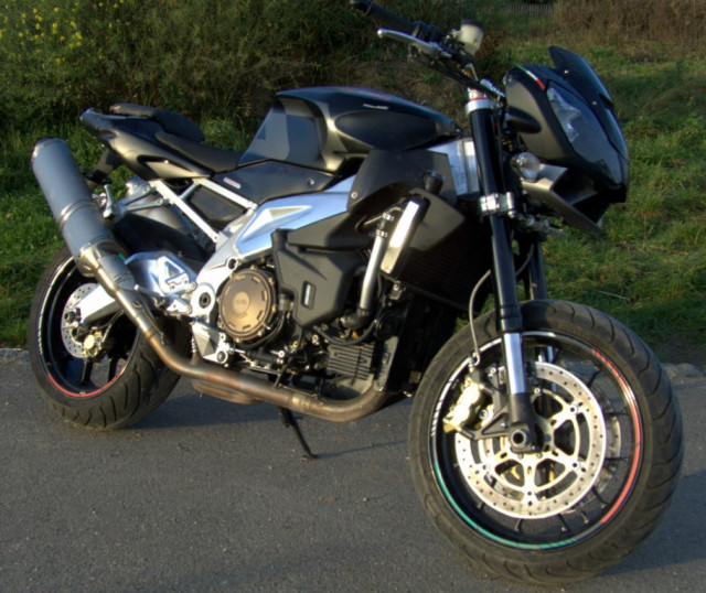 Aprilia RSV1000 Tuono - Unfall - nicht fahrbereit  - Motorraeder und Teile nach Marken - Unterbechingen