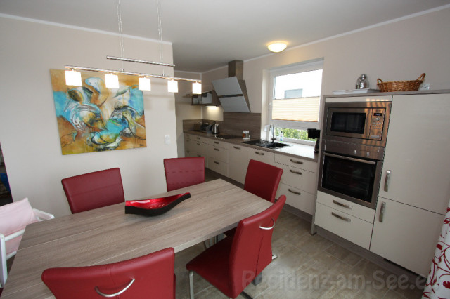 Ferienhaus Residenz am See mit Seeblick, Sauna, Whirlpool, Sky TV direkt am See - Immobilien - Göhren-Lebbin