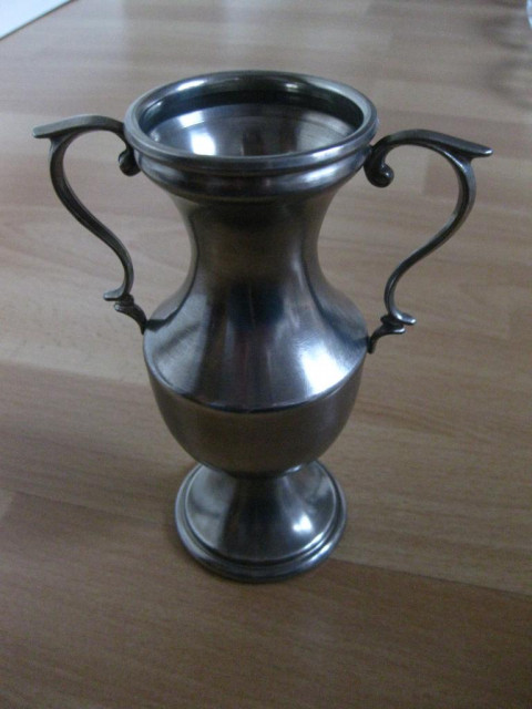 Kleine Vase aus Zinn - Sammlungen - Neustadt