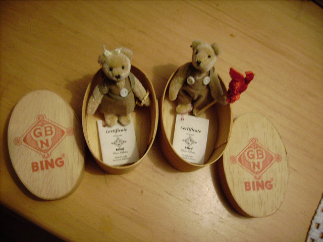 Verkaufe 2 Schuco/Bing Teddybären mit Zertifikat - Sammlungen - Wadern