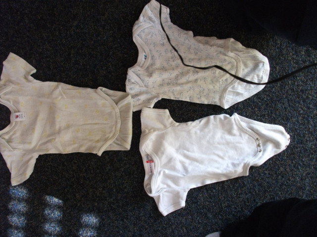 3 Bodys in 62/68 - Baby und Kind - Gebsattel