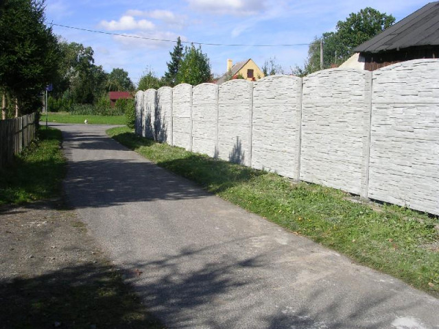Betonzäune und Pfosten zum Gartenzaun -- kostenloses Angebot auf Anfrage - Dienstleistungen Business Gewerbe - Görlitz