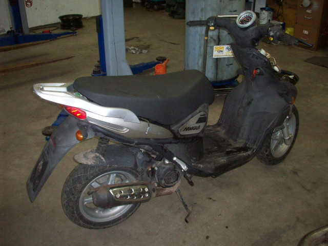 Verkleidung unterboden benelli naked Bj bis 2003 motor minarelli - Motorraeder und Teile nach Marken - Sülzfeld