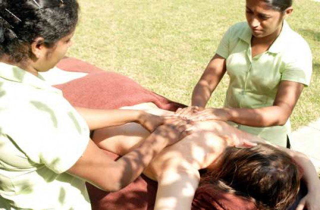 Ayurveda Regeneration-Kur mit Vollpension und Yoga in Sri Lanka - Urlaub Reise - Bentota