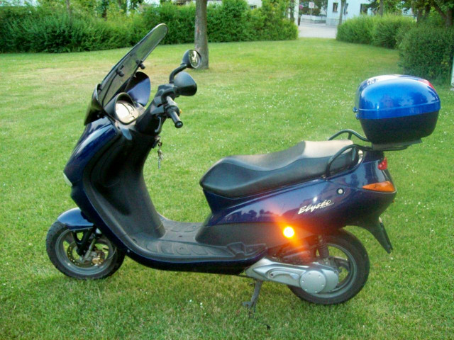Peugeot ELYSEO 50 - Motorraeder und Teile nach Marken - Singhofen