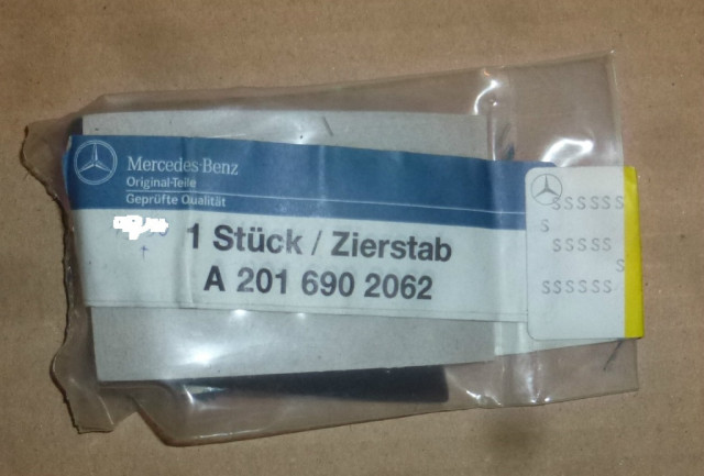 Zierleiste rechts hinten für Mercedes-Benz 190er  W201 A 2016902062    - Auto Teile - Einbeck