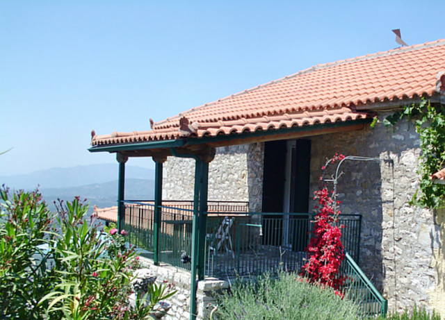 Landhaus mit Meer- und Bergsicht - Immobilien - Weltweit