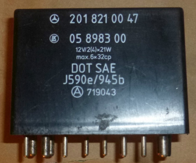 Schalter Warnblinkanlage Mercedes-Benz W201 A 2018210047 - Auto Teile - Einbeck