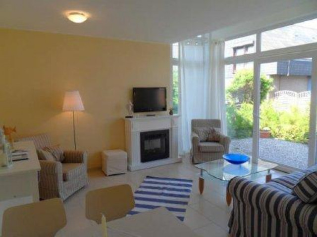 Ostsee-Ferienwohnung Strandzauber mit WLAN, Kamin und Terrasse - Urlaub Reise - Schönberg-Kalifornien