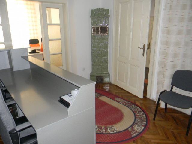 Schöne Büroräume im Stadtzentrum von Sibiu zu vermieten - Immobilien - Sibiu