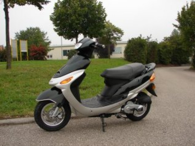 2 Roller zu Verkaufen  einen NEU der andere gut gebraucht - Sonstige Anzeigen - Schwielowsee