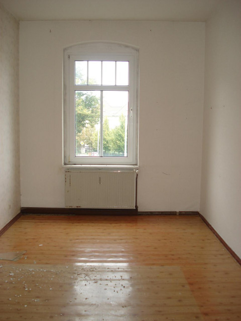 Altenburg-City, helle 5-Raum, 126 qm, 2. OG, Bad/WC, Zentralheizung, Isolierverg - Vermietungen - Altenburg