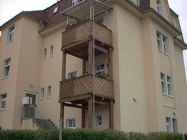 Helle ruhige 2-Zi-DG-Whg, 6 min Bus zur Uni, WG-geeignet - Vermietungen - Dresden