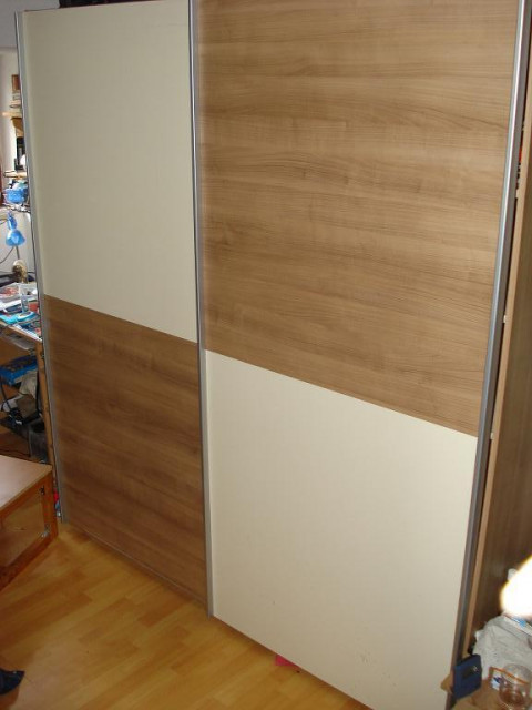 Kleiderschrank 180x200 Schwebetürenschrank, sehr geräumig - Moebel Haushalt - delmenhorst