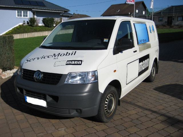 VW Bus T5 Neuwertig - Autos nach Marken - Beltheim