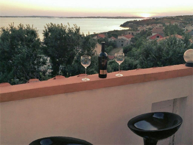 3 Ferienwohnungen bis zu 4 Personen in Kroatien Dalmatien Zadar Miocici - Urlaub Reise - Rtina Mio?i?i